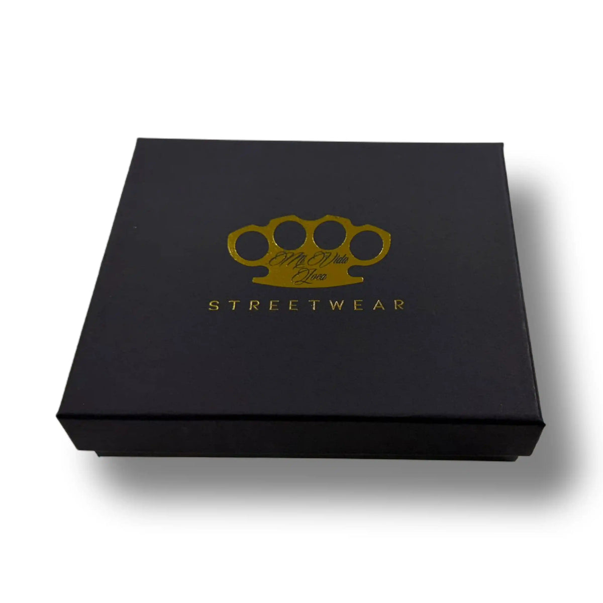 Schwarze MVL Geschenkbox mit goldenem MVL-Logo und Streetwear Aufdruck für die Tattooist Geldbörse