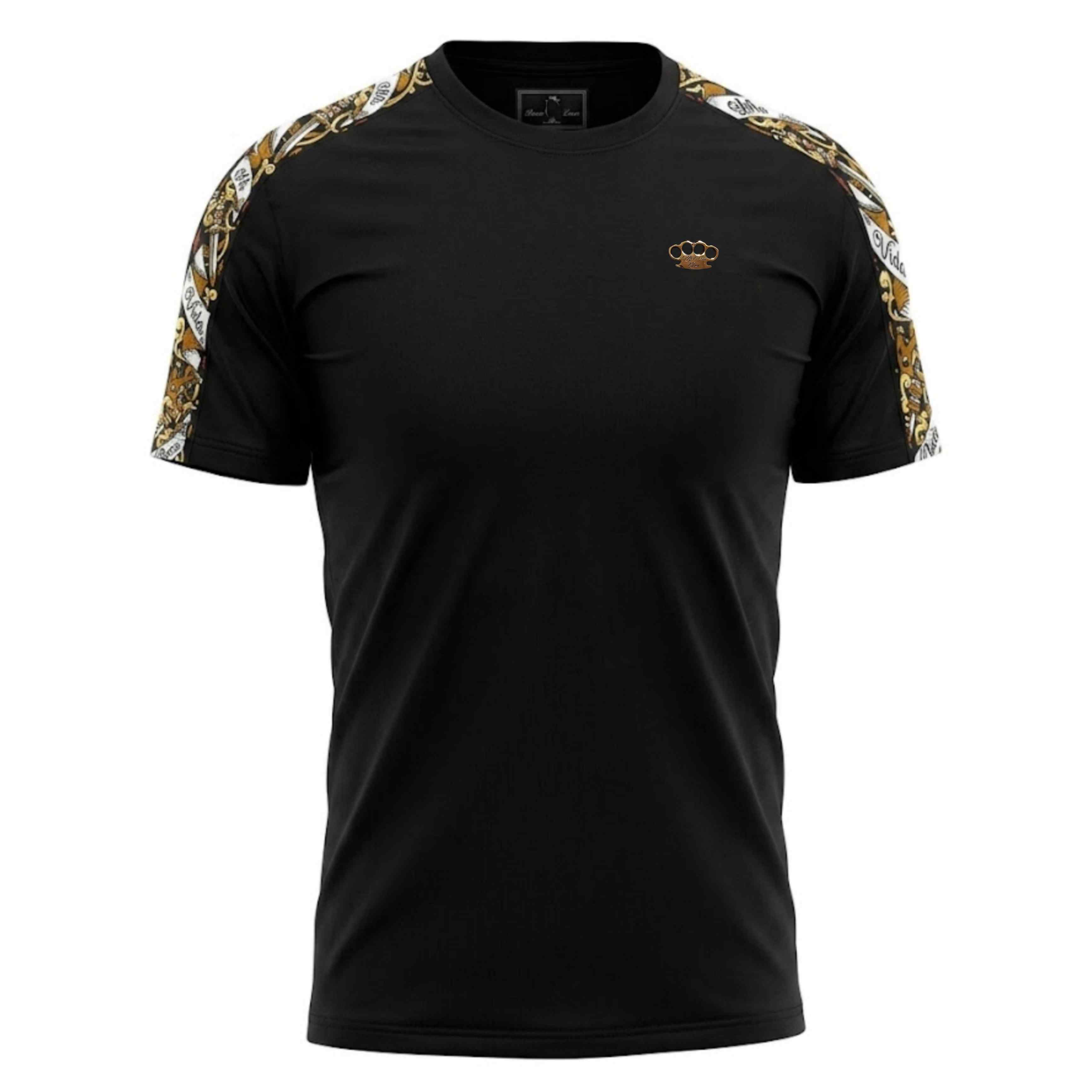 Camiseta negra con estampado ornamentado de Savage