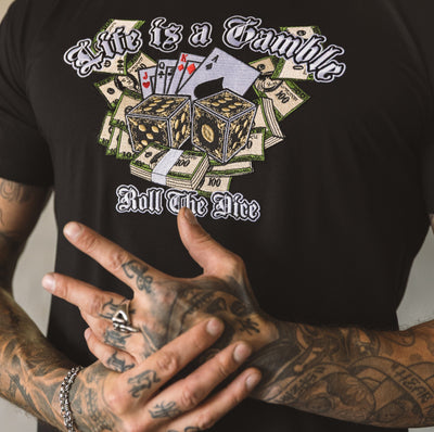 Camiseta MVL Life con bordado de la vida es un juego de azar - negra